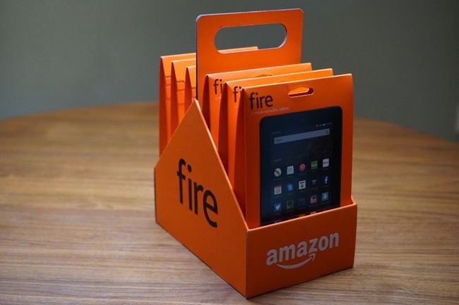 Fotografía - Amazon présente son nouveau $ 50 Feu tablette (avec 250 $ 6-Pack Option), L'édition 100 $ enfants, The Fire HD 8, et le feu HD 10-sa plus grande tablette Pourtant,