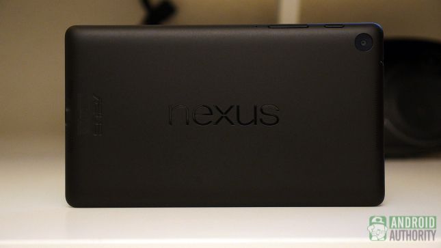 Nexus 7 2013 conception aa retour debout