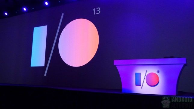 Google IO 2013 IO logo Close up 1600 aa