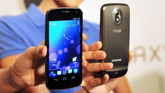 Samsungs-Galaxy-NEXUS-smartphones