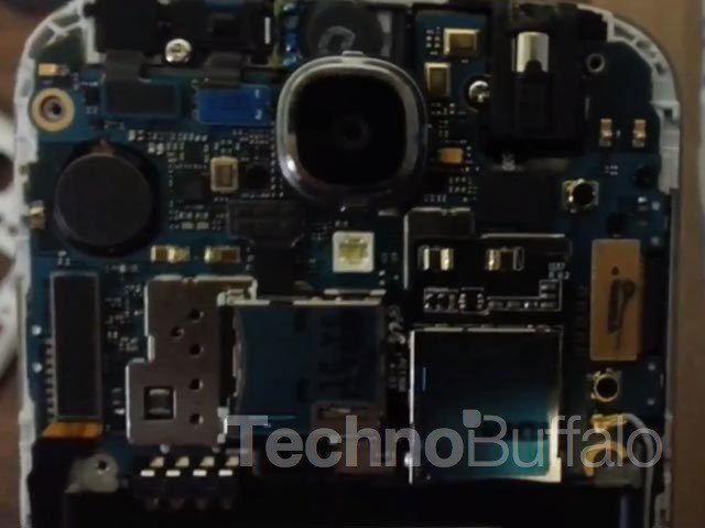 Samsung Galaxy-S4-démontage-Close-up-006