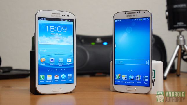 Samsung Galaxy S4 vs fois aa blanc de galaxie