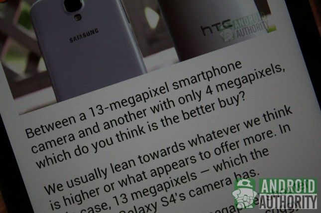 Vue en gros plan d'un texte d'une page Web sur Galaxy S4 navigateur stock