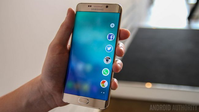 Galaxy-S6-Edge + -GOLD-Hands-On-AA- (20-of-20)