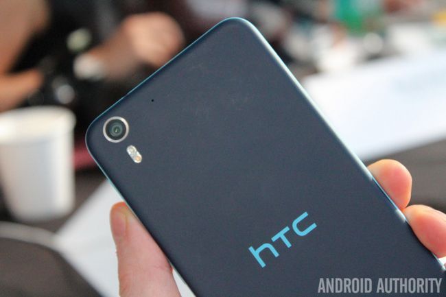 HTC Desire mains oeil sur Fermer Ups -13