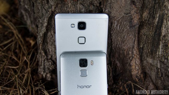 Honor-7-vs-Huawei Ascend-Mate-7-AA- (5-des-17)