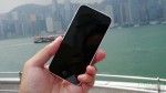 iphone5c dans la main-devant-hk-3-aa