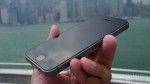 iphone5s dans la main-front-side-hk-1-AA