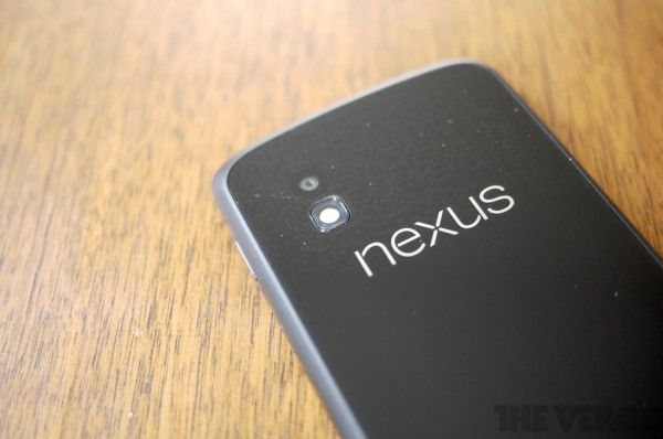 Nexus 4 fissuré Topolsky