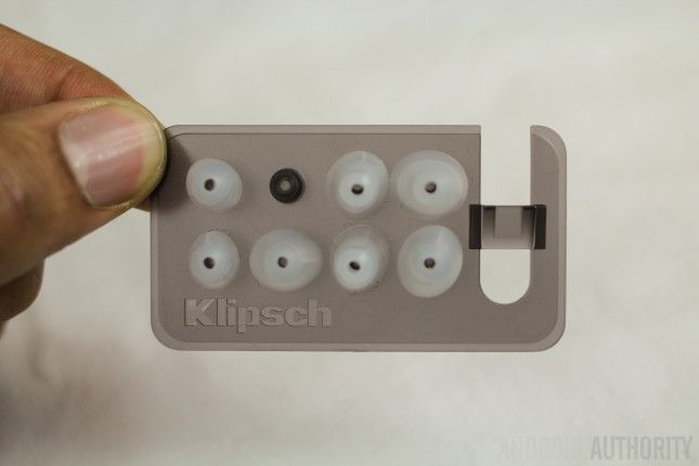 Klipsch x11i - Mains sur AA 2014 casque-11