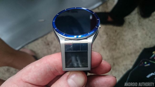 Lenovo-Magic-View-Concept-Smartwatch-AA- (2-de6)