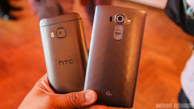 LG-G4-vs-HTC-One-M9-7