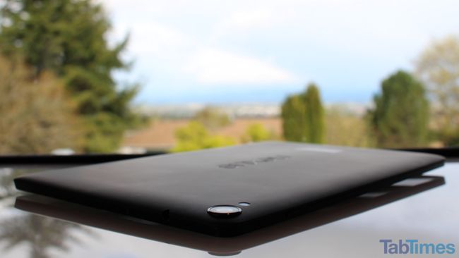 Google Nexus 9 vue arrière d'angle de la caméra