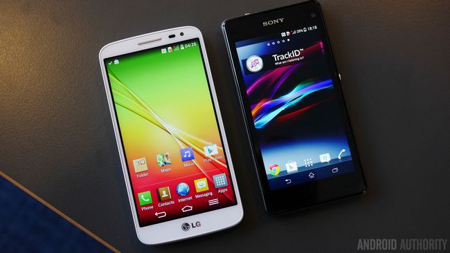 LG G2 Mini vs AA Sony Xperia Z1 Compact 1