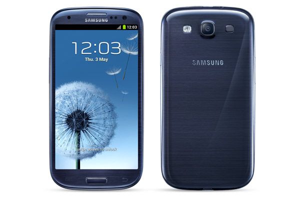 Fotografía - Délai d'expédition frappe Pebble Bleu Samsung Galaxy S3, allez-vous régler pour le modèle blanc?
