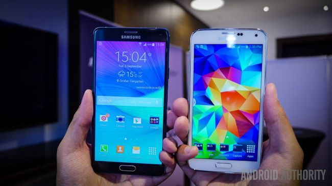 Samsung Galaxy Note 4 vs coup d'œil rapide aa de galaxie (3 sur 7)
