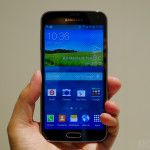 Mains Samsung Galaxy S5 sur MWC 2014-1160051